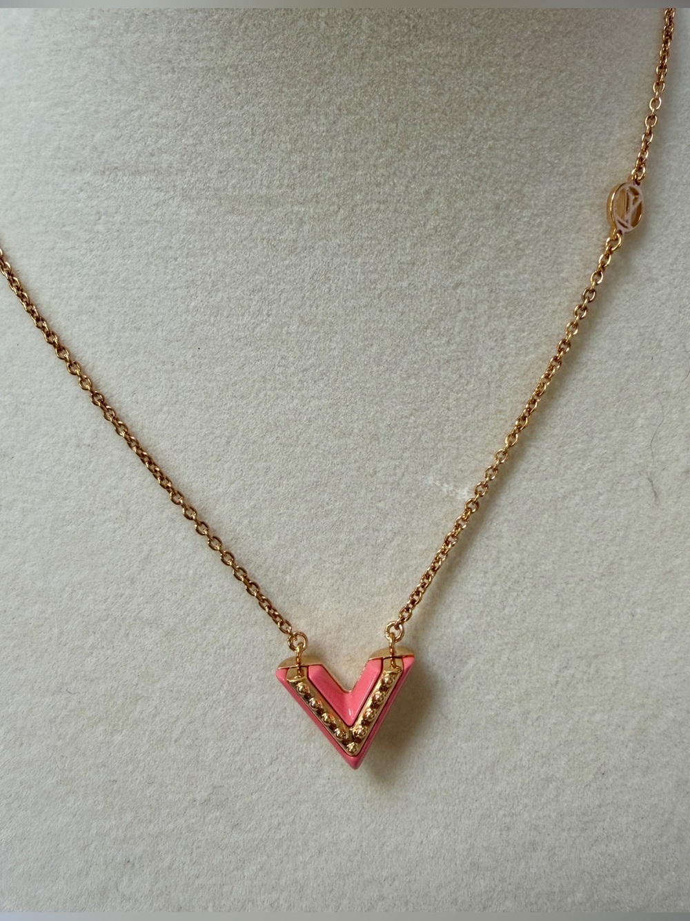 Louis Vuitton Excellent Condition Essential V Necklace Gold & Pink Enamel